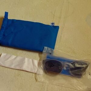 Adidas OR0014 Blue Round Sunglasses, New With Bag And Cleaning Cloth